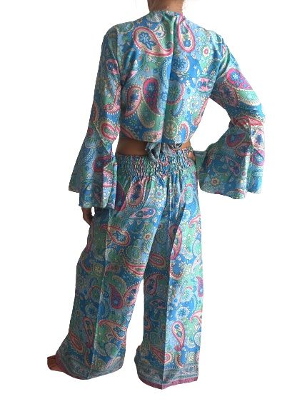 Conjunto de blusa y pantalón superpuesto de seda india