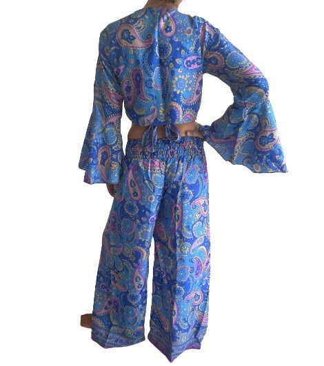 Conjunto de blusa y pantalón superpuesto de seda india