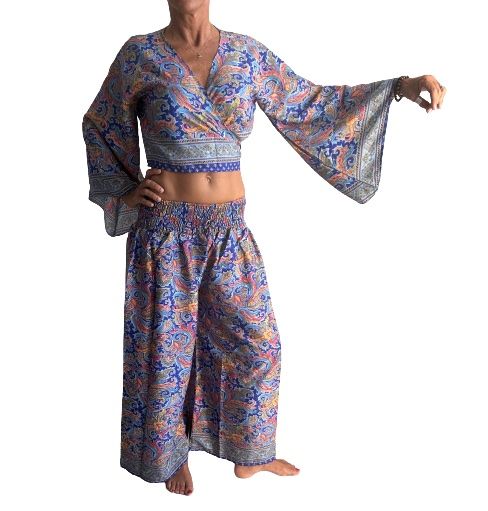 Conjunto de blusa y pantalón ancho de seda india