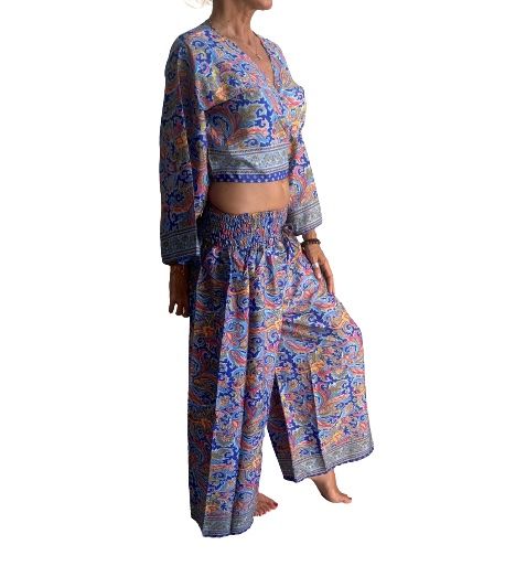 Conjunto de blusa y pantalón ancho de seda india