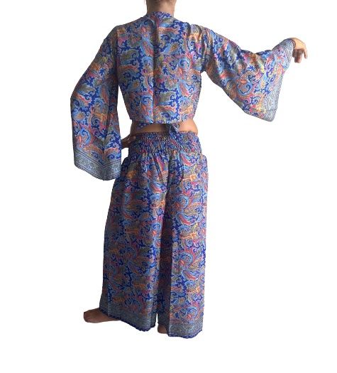 Conjunto de blusa y pantalón ancho de seda india