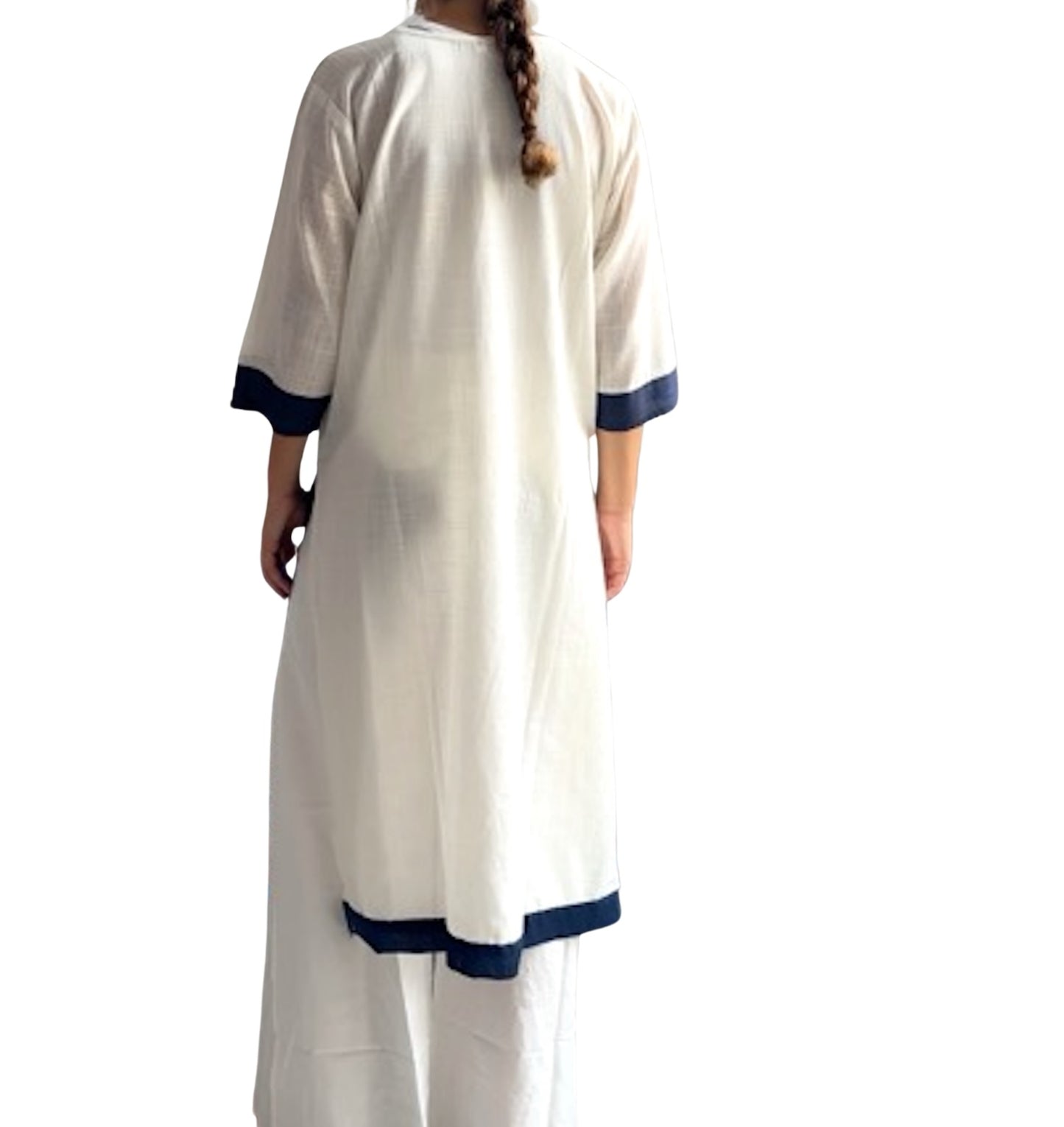 Kurti Blanco y Azul Marino Estampado