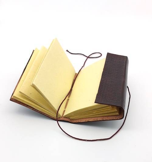 Libreta 100% ecológica India de piel con elefante