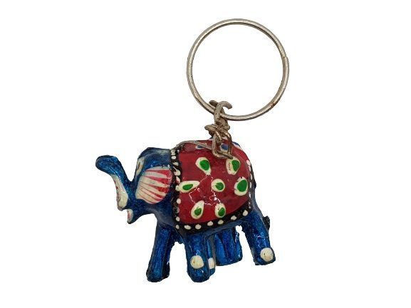 Llavero étnico con elefante con trompa hacia arriba