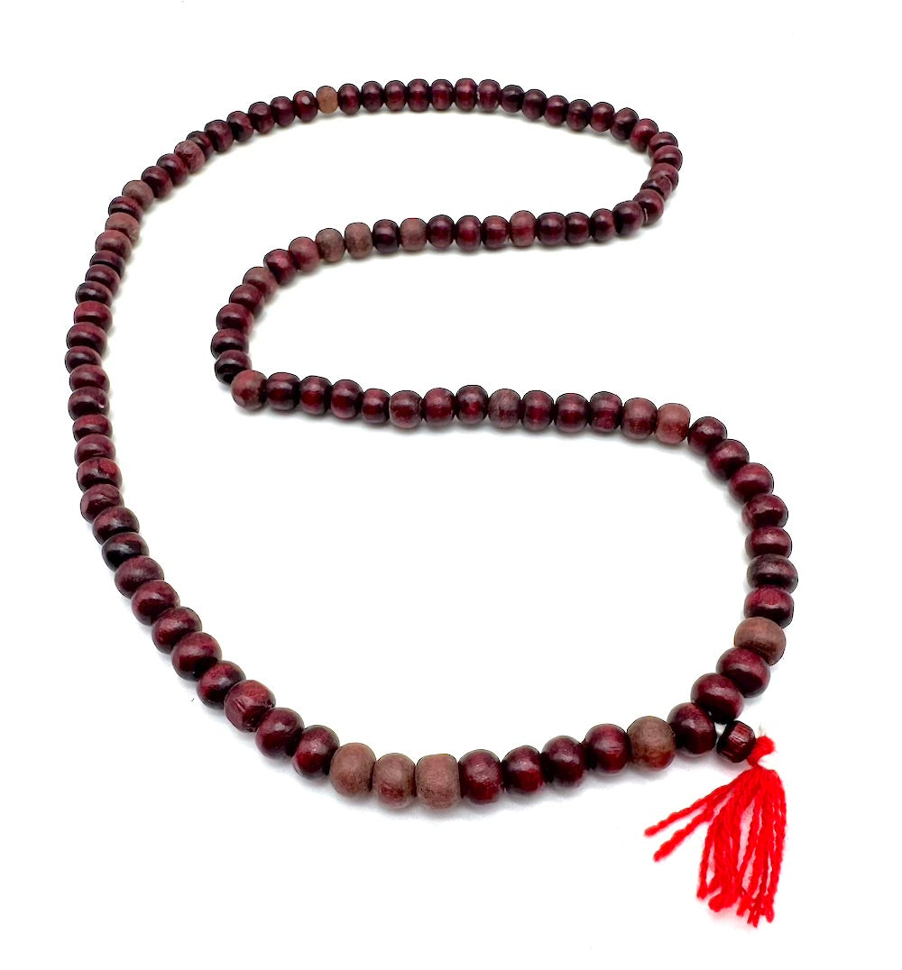 Mala budista de madera roja