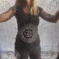 Foulard  negro estampado con mantra OM