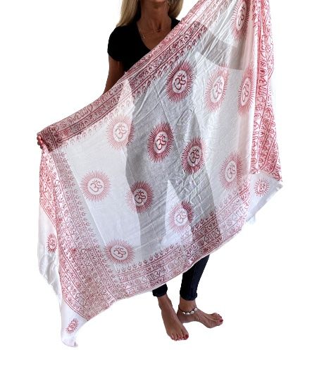Pañuelo de algodón blanco con mantra OM