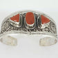 Brazalete rígido de plata con coral