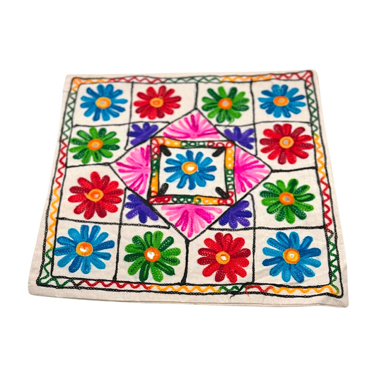 Funda de cojín étnico indio con flores bordado